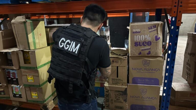 Niterói fiscaliza supermercado no Barreto e descarta alimentos impróprios em nova etapa da Operação Pharmakon