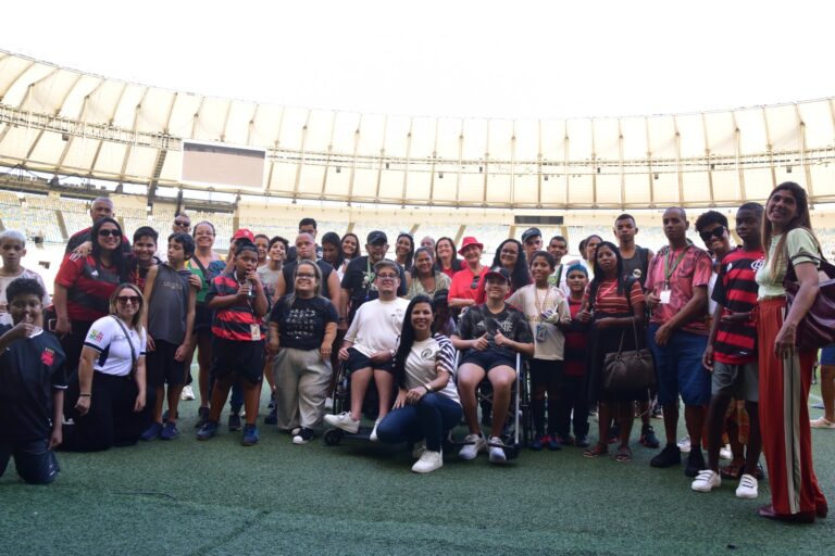 Maricá leva 60 pessoas com deficiência ao Maracanã em ação de inclusão social