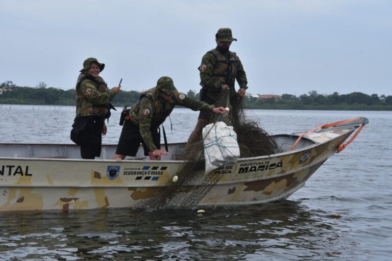 Maricá fiscaliza lagoas de Guaratiba e São José de Imbassaí contra pesca predatória e acampamentos ilegais