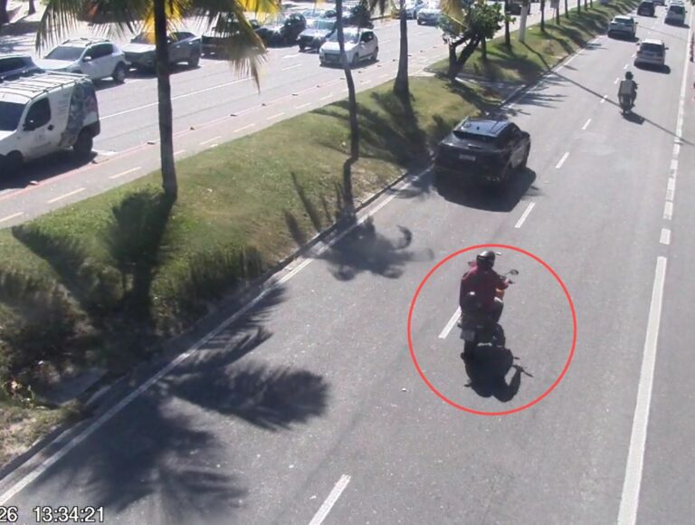 Câmeras do Cisp e NitTrans monitoram ruas de Niterói, ajudando na identificação de motoboy infrator.