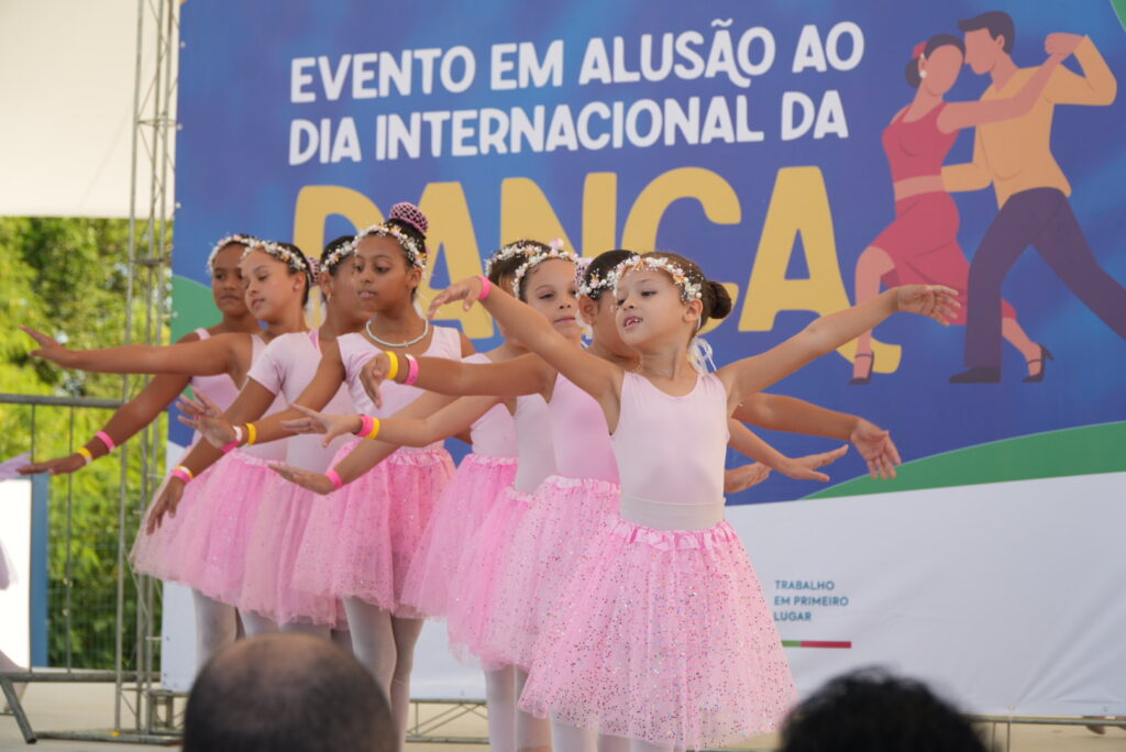 Moradores de São Gonçalo participam de aulão de dança no Parque RJ Nosso Sonho