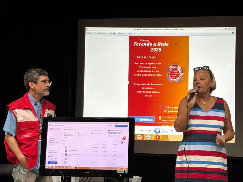 Representantes da Prefeitura de Maricá em reunião do Fórum Tecendo a Rede.