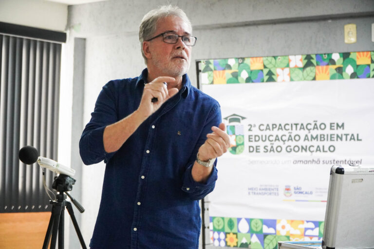 Professores participam de capacitação em educação ambiental sobre sustentabilidade e poluição sonora em São Gonçalo.