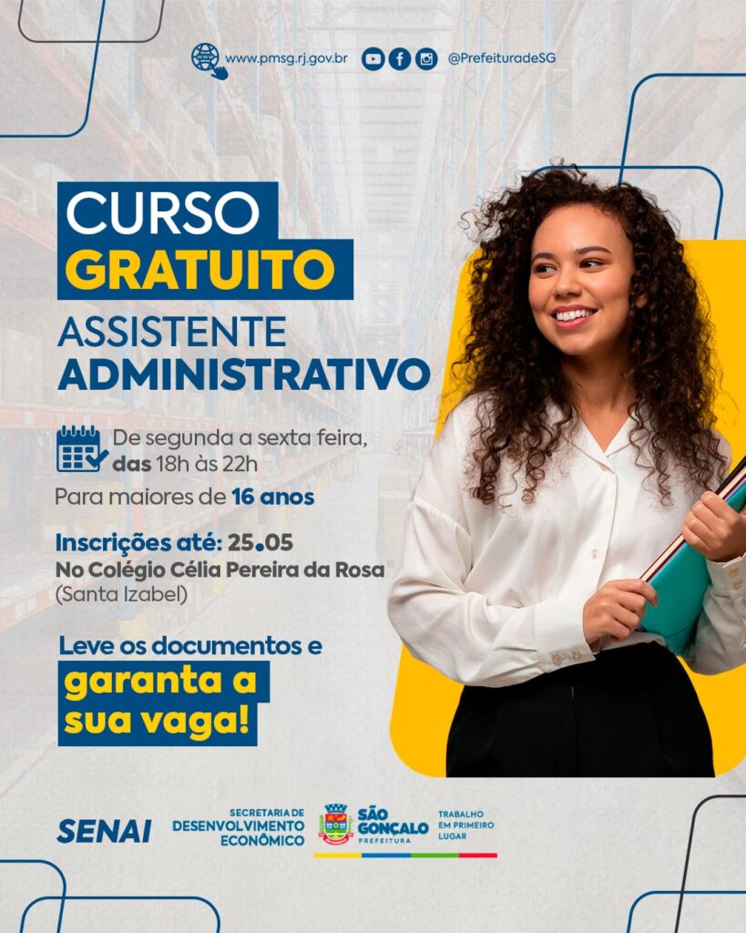 Jovens em sala de aula, simulando ambiente de escritório, usando computadores e anotando em cadernos.