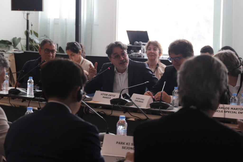 Delegação de Maricá apresenta projetos de cultura e turismo em congresso mundial de cidades no Marrocos.