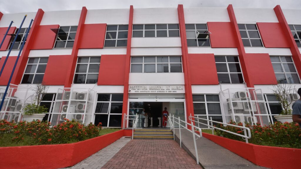 Prédio da Prefeitura de Maricá simboliza transparência e boa gestão de contas públicas no município.
