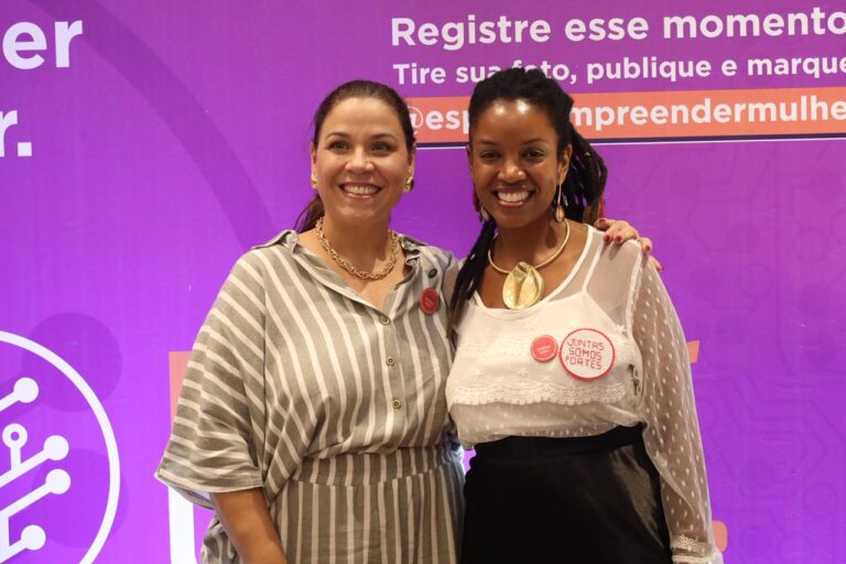 Mulheres empreendedoras recebem certificados em evento do Programa Mulher Líder em Niterói.