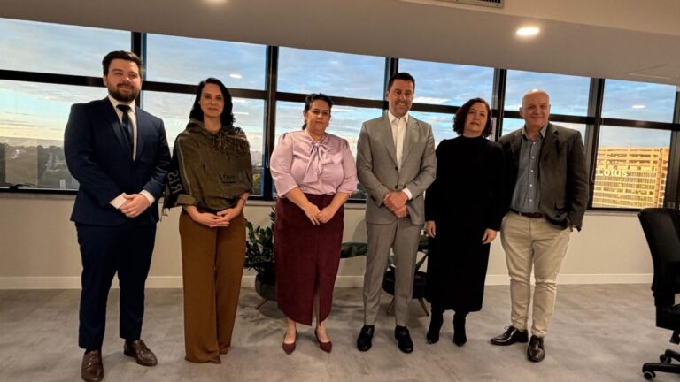 Autoridades da Prefeitura de Maricá em reunião com representantes da Capes em Brasília