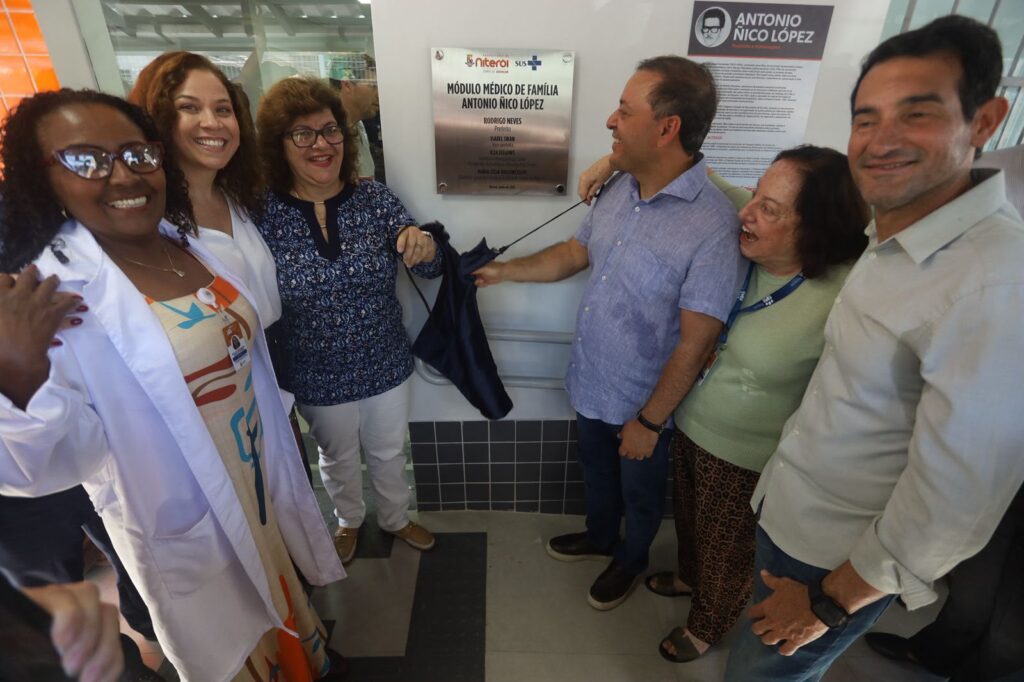 Novo Módulo Médico de Família da Nova Brasília, em Niterói, com fachada moderna e acessível.
