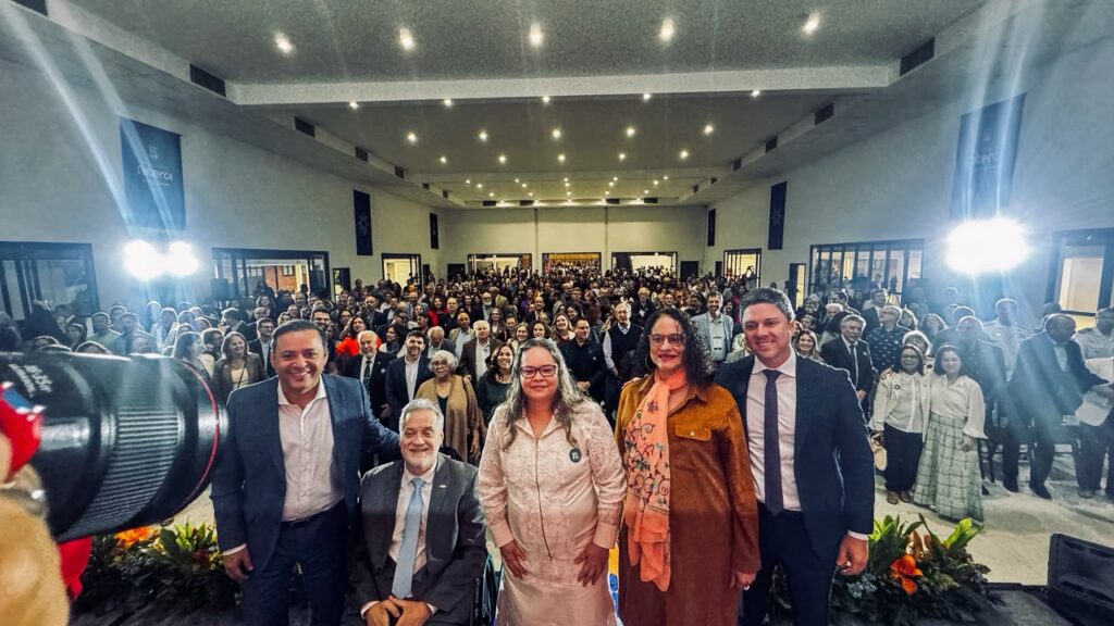 Prefeito Rodrigo Neves e Ministra Luciana Santos na abertura da SBPC em Niterói, Distrito de Inovação Cantareira.
