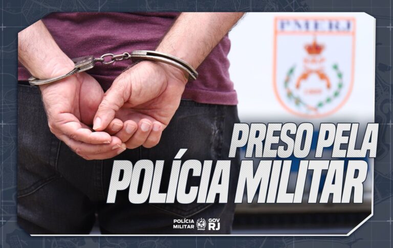 Policiais militares do RECOM em operação, viatura da PMERJ. Representa a ação policial em São Gonçalo.