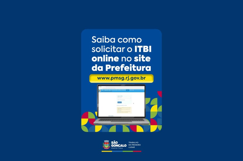 Contribuinte usando computador para acessar serviço online da prefeitura de São Gonçalo.