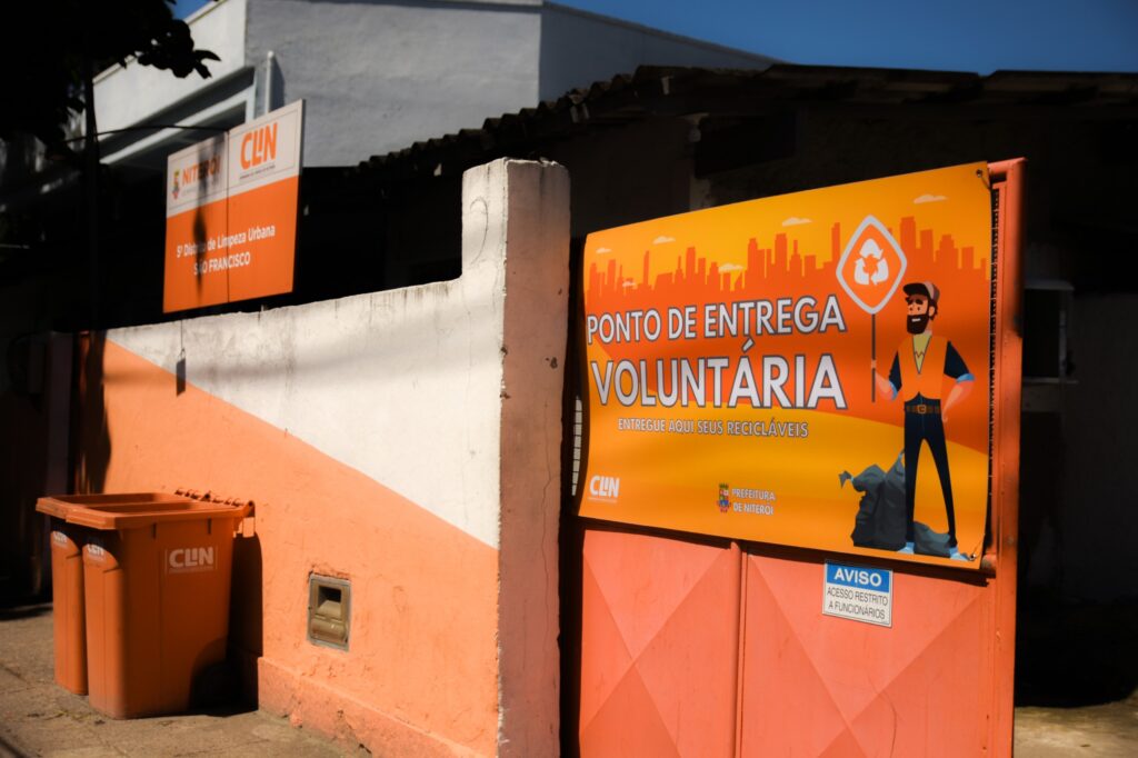 Novos pontos de coleta seletiva da Clin em Niterói, com moloks e unidades do Recicla Niterói.