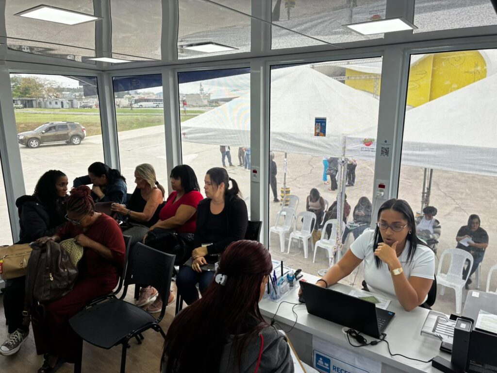 Carreta da Saúde da Mulher em Niterói oferece mamografias e ultrassonografias no Caminho Niemeyer.