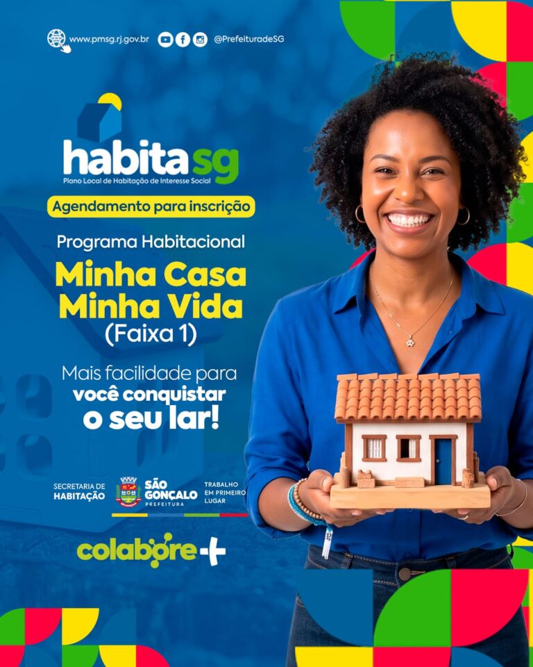 Pessoas aguardando atendimento em balcão de secretaria, representando busca por moradia popular.