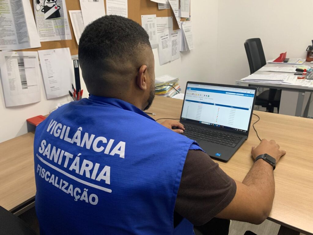 Comerciantes de São Gonçalo podem parcelar multas da Vigilância Sanitária em até 48 vezes.