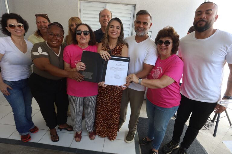 Secretário Renato Barandier anuncia linha de ônibus tarifa zero para moradores do Jardim das Paineiras, Niterói.
