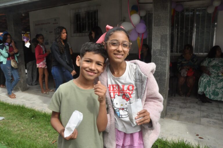 Crianças e adolescentes participam de atividades recreativas em festa do CAPSi em Maricá