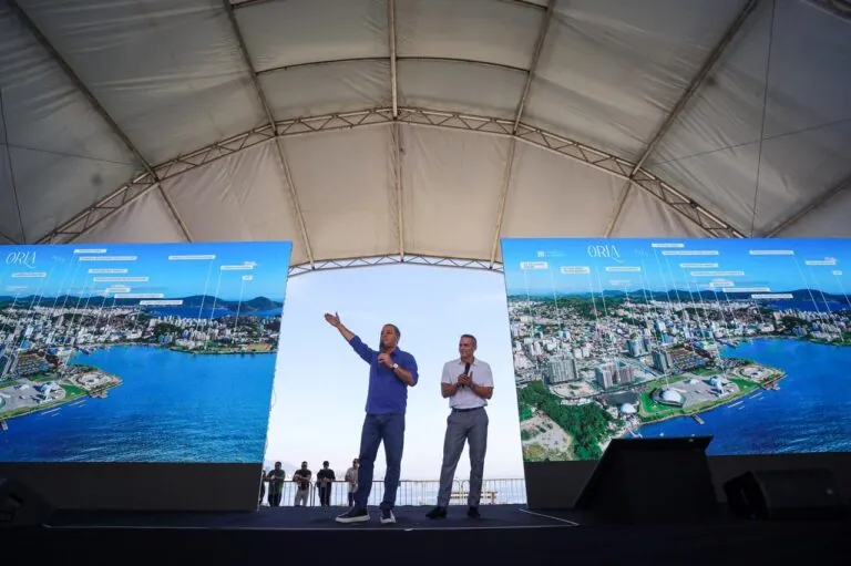 Prefeito Rodrigo Neves em lançamento de empreendimento no Caminho Niemeyer, Niterói, para revitalização do Centro.