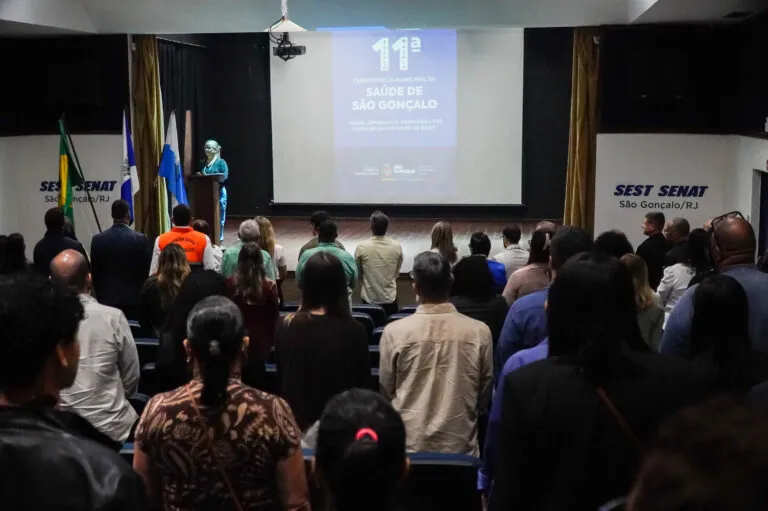 Participantes debatem em grupos na Conferência Municipal de Saúde de São Gonçalo no Sest/Senat.