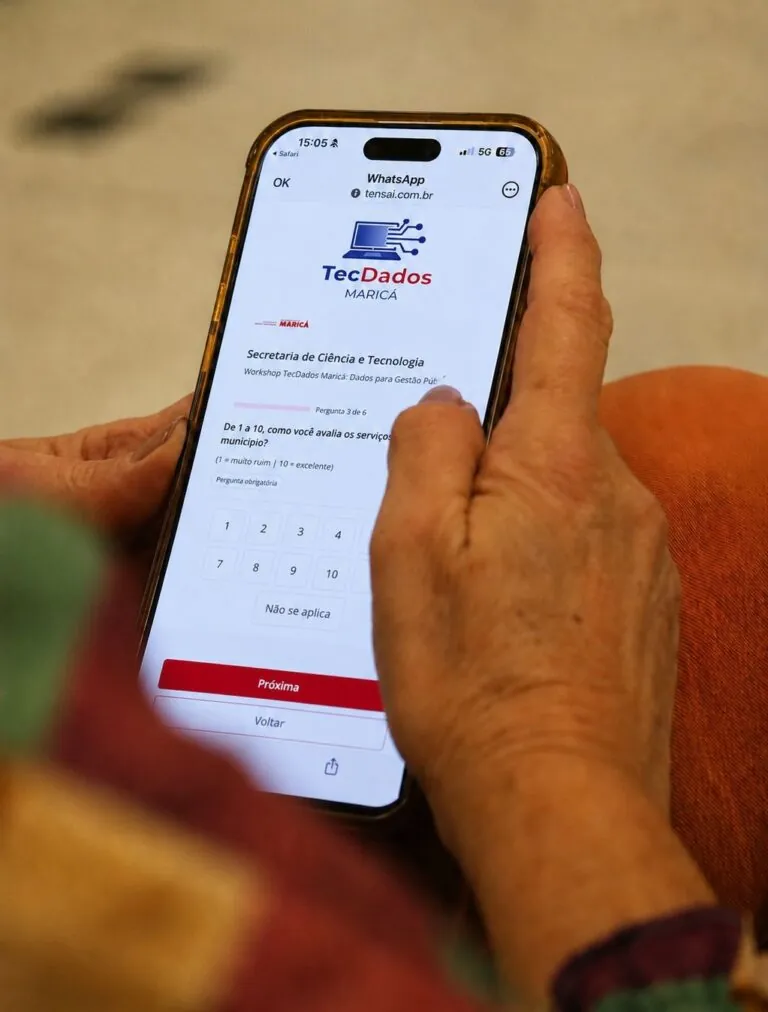 Plataformas digitais em Maricá para serviços públicos.