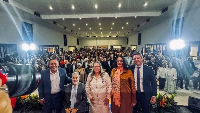 Prefeito Rodrigo Neves e Ministra Luciana Santos na abertura da SBPC em Niterói, Distrito de Inovação Cantareira.