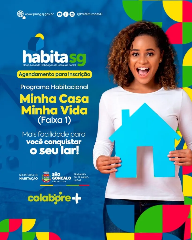 Família em frente a casa nova, simbolizando o programa Minha Casa Minha Vida em São Gonçalo.